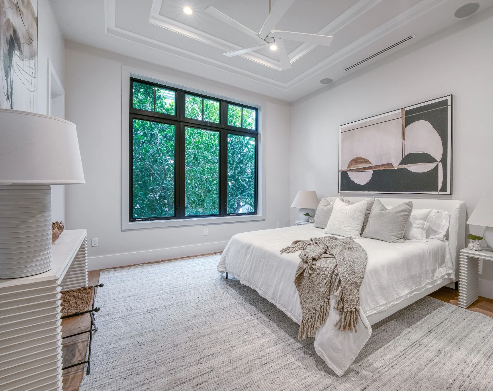 Lake Park Residence bedroom
